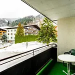Alpine Escape Cozy Retreat Near Maiskogel 아파트