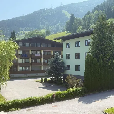 Alpine Escape Cozy Retreat Near Maiskogel * 卡普伦