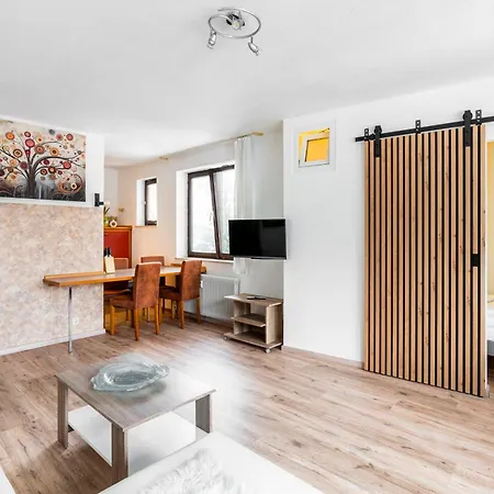 Alpine Escape Cozy Retreat Near Maiskogel 公寓 *