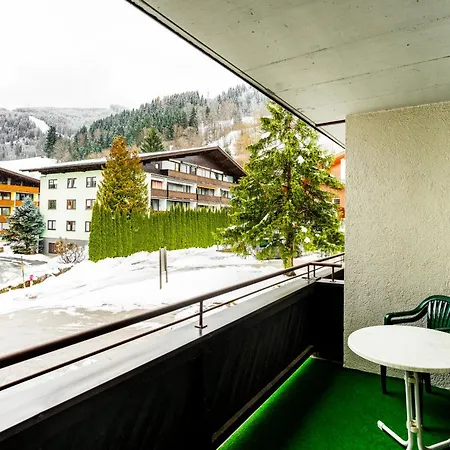 Alpine Escape Cozy Retreat Near Maiskogel Appartamento