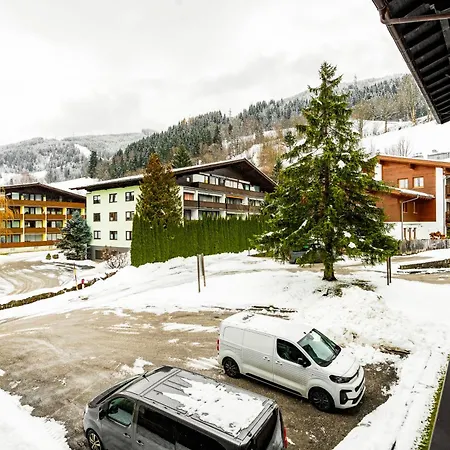 Διαμέρισμα Alpine Escape Cozy Retreat Near Maiskogel Kaprun