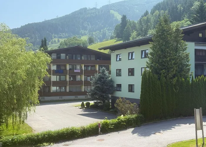 Alpine Escape Cozy Retreat Near Maiskogel * Kaprun